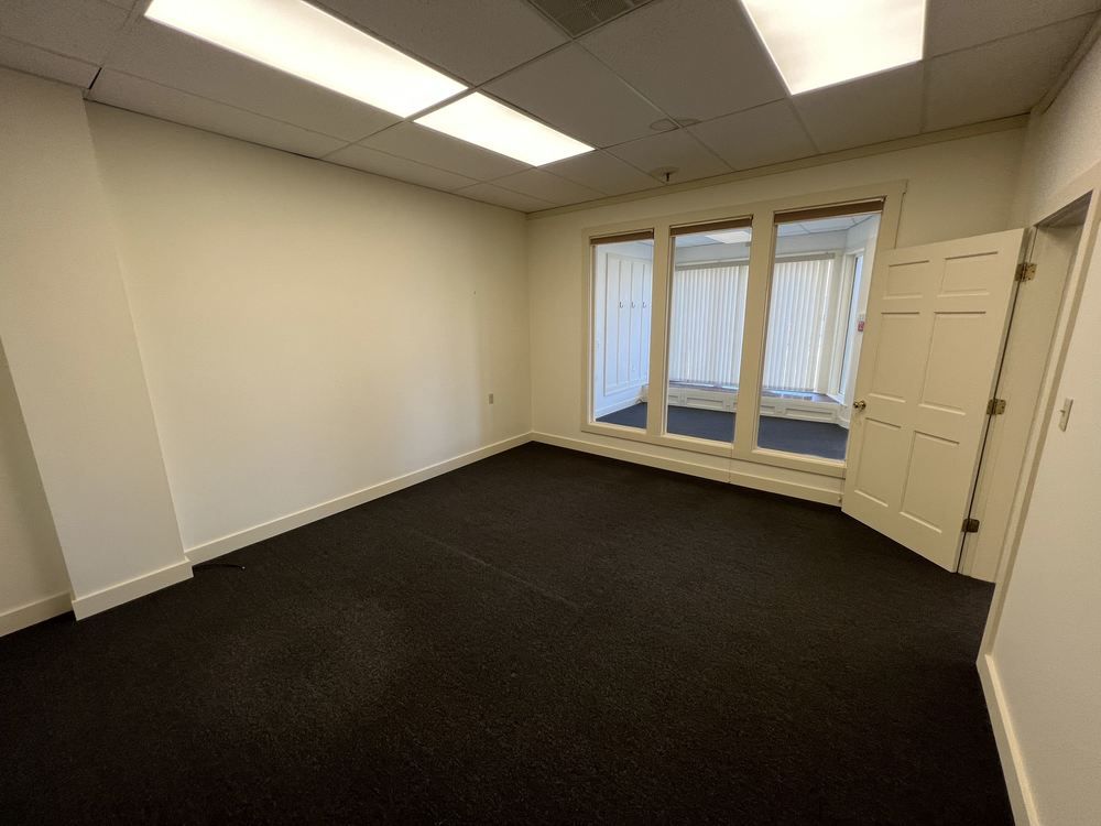13 Washington St, Sanford, ME 04073